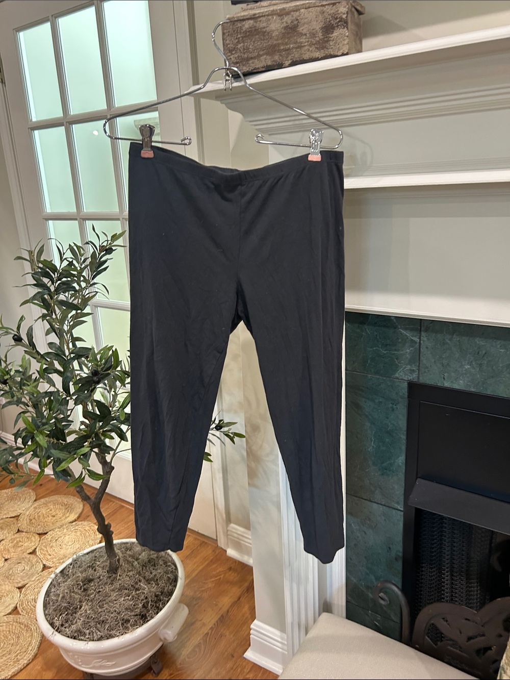 Firm 8 black Eileen  Fisher Black leggings
